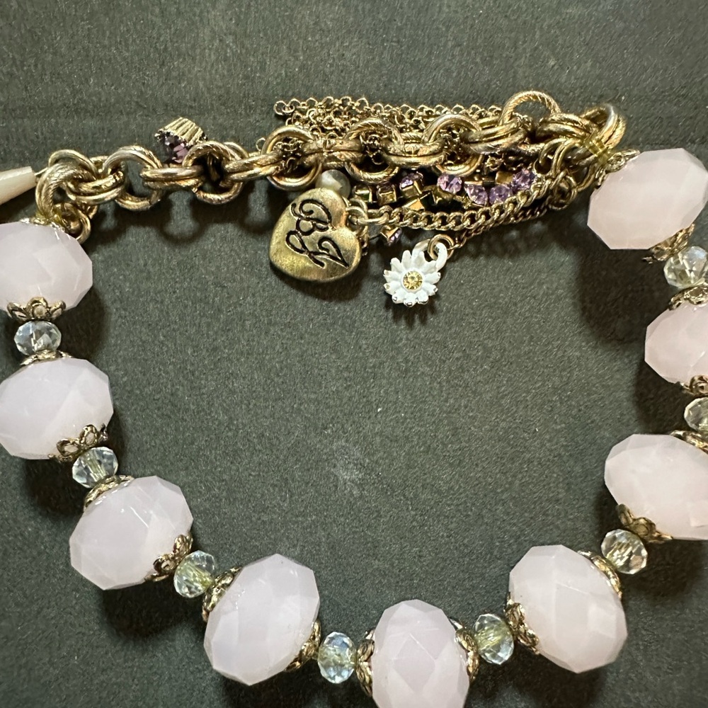 Elegant Gold and Pink Necklace